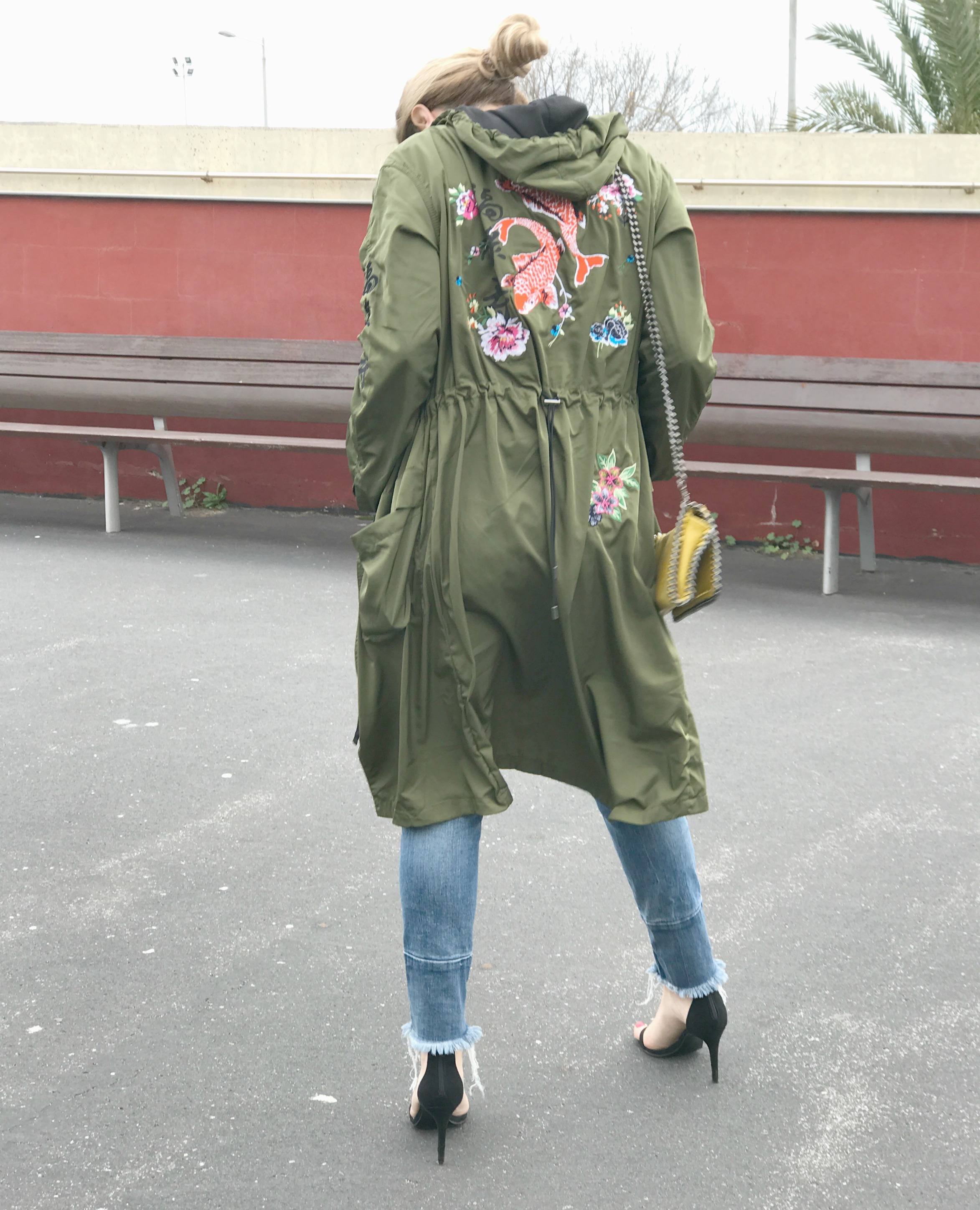 Oriental trench